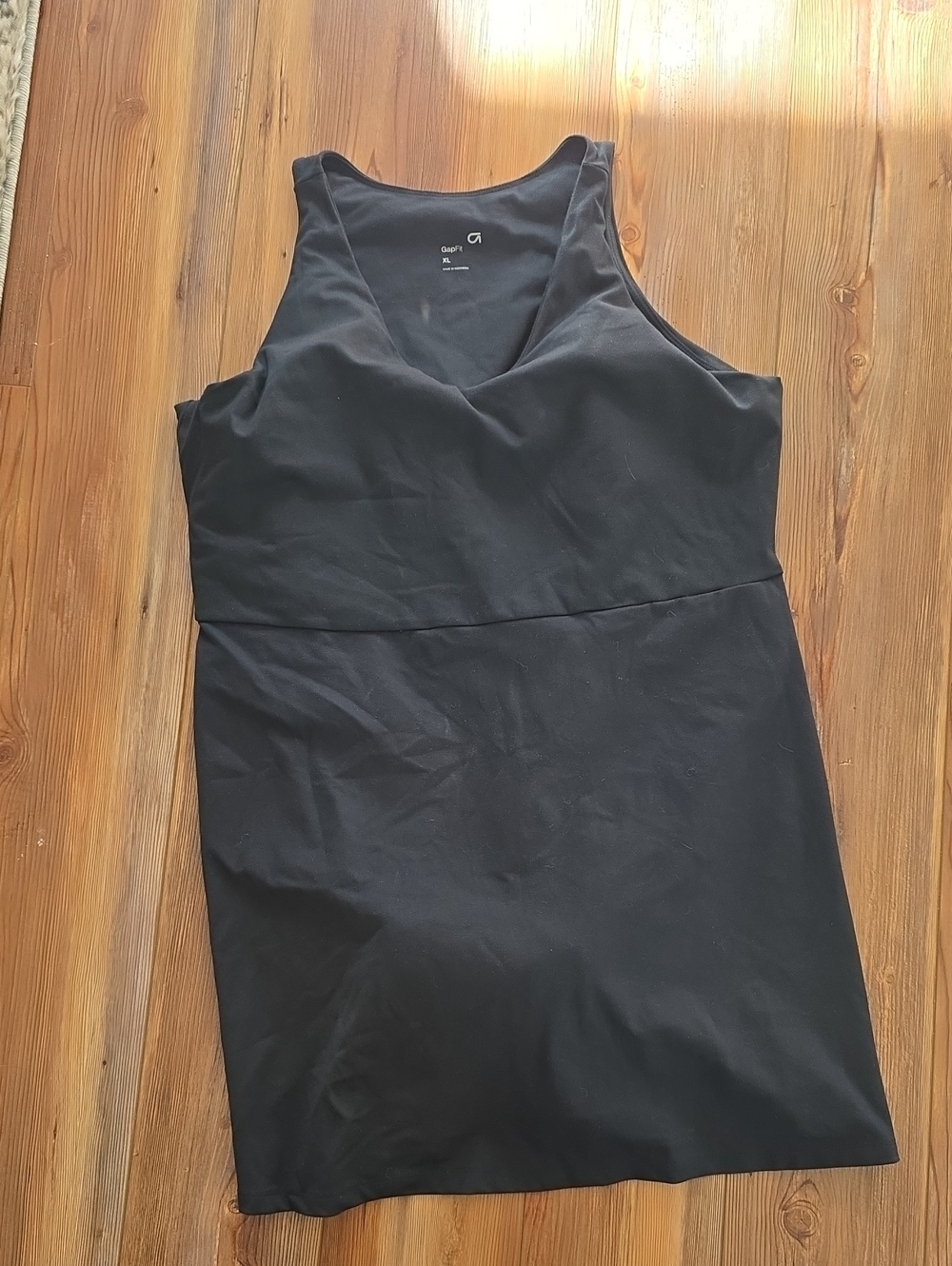 GAP Black V‑Neck Sleeveless Dress